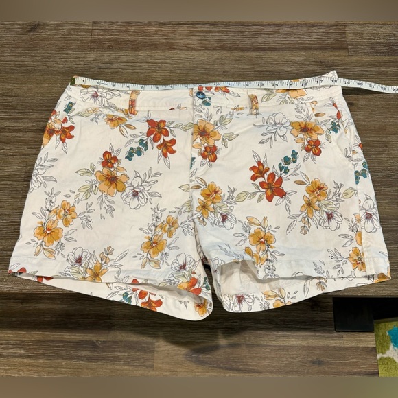 Market & Spruce Floral shorts - Picture 4 of 5